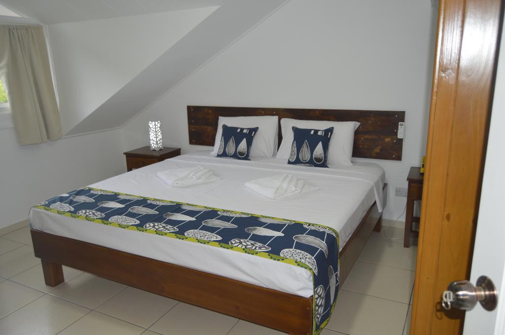 Chez Payet Airport Guesthouse Pointe La Rue Exterior photo